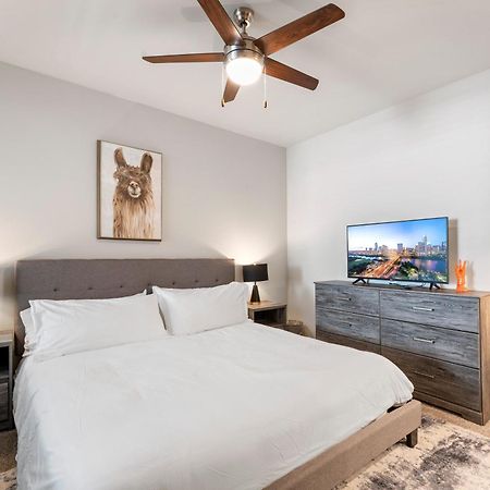 Apartament Luxury Central Apts - Free Parking, Gym, Fast Wifi Austin Zewnętrze zdjęcie