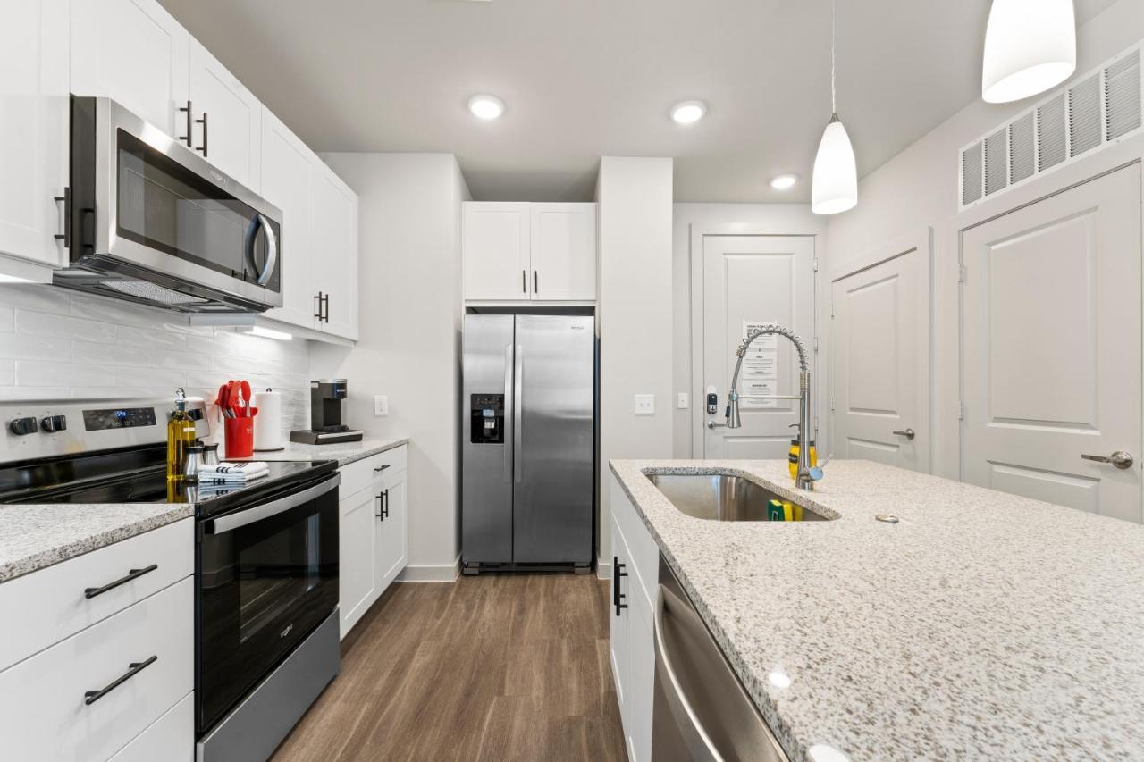 Apartament Luxury Central Apts - Free Parking, Gym, Fast Wifi Austin Zewnętrze zdjęcie